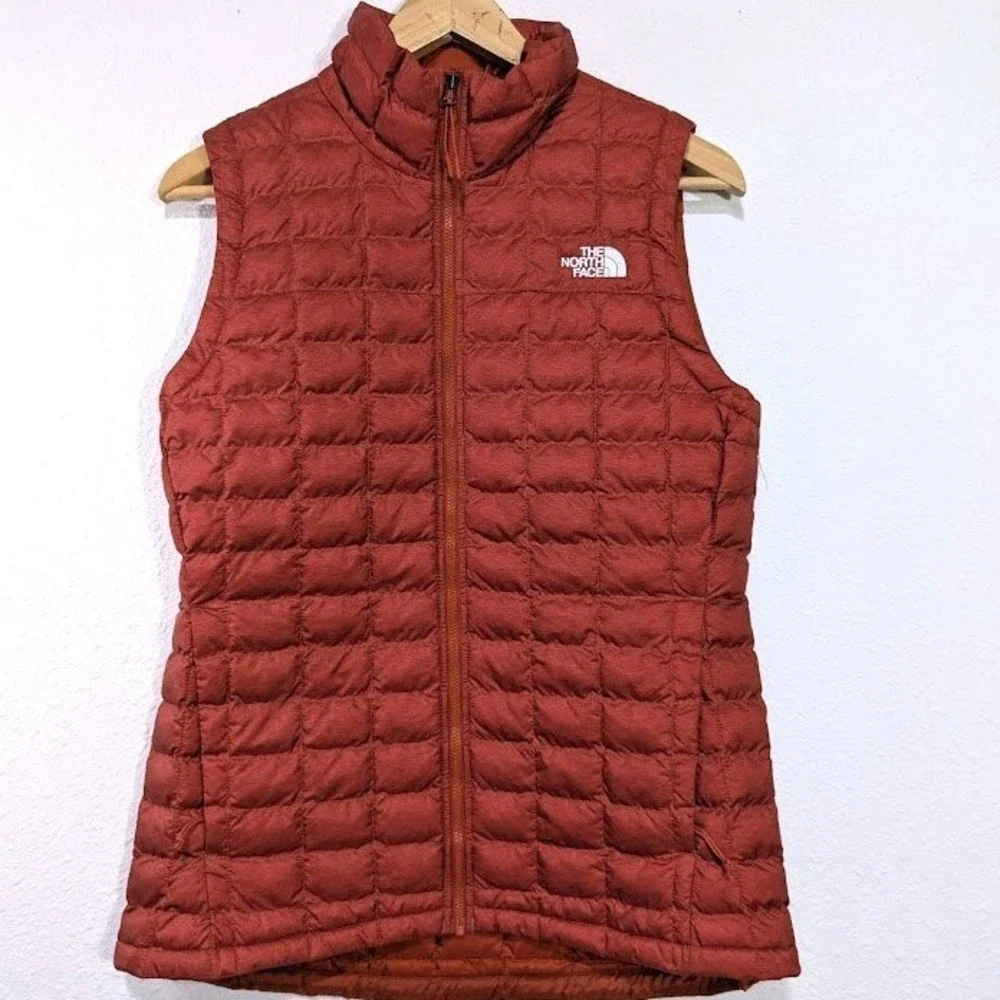 The North Face Thermoball Eco Vest Womens M Rust Orange Quilted Puffer Zip - Picture 2 of 10